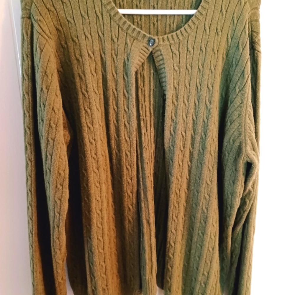 Forest green sweater